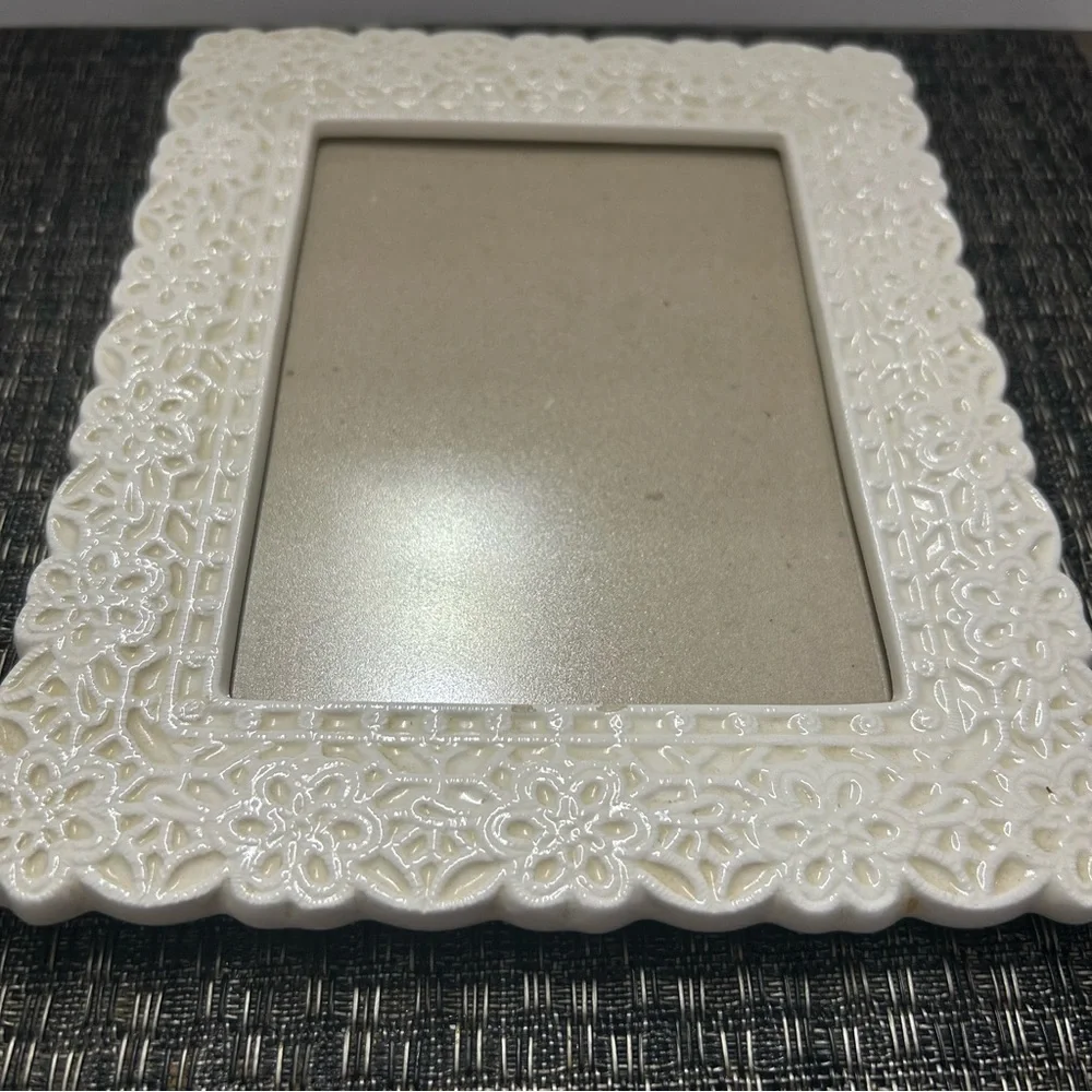 Elsa L Inc Ivory Floral Lace Ceramic Photo Frame Vintage Made in Taiwan